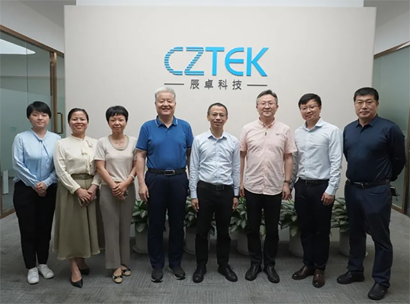 深圳市半导体行业协会与深圳IC基地共同到访辰卓科技